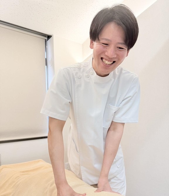 スタッフの顔写真